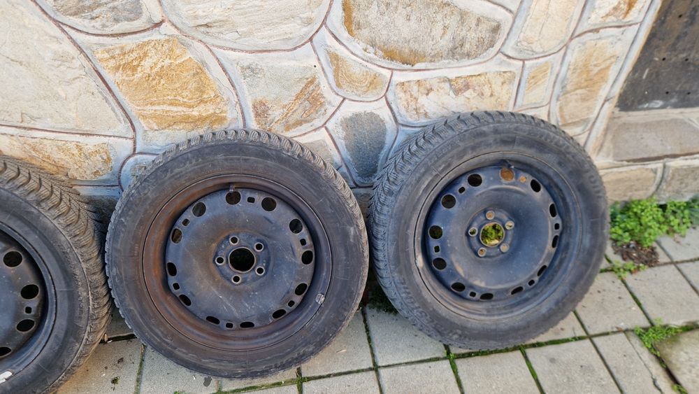 Джанти 15" 5х100  със зимни гуми 185 60 15 vw polo