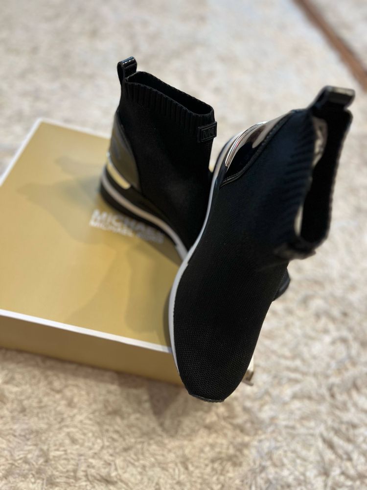 Чисто нови обувки Michael Kors