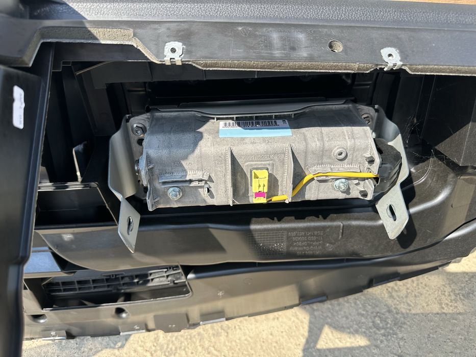 Табло със airbag за Фолксваген Голф 5!