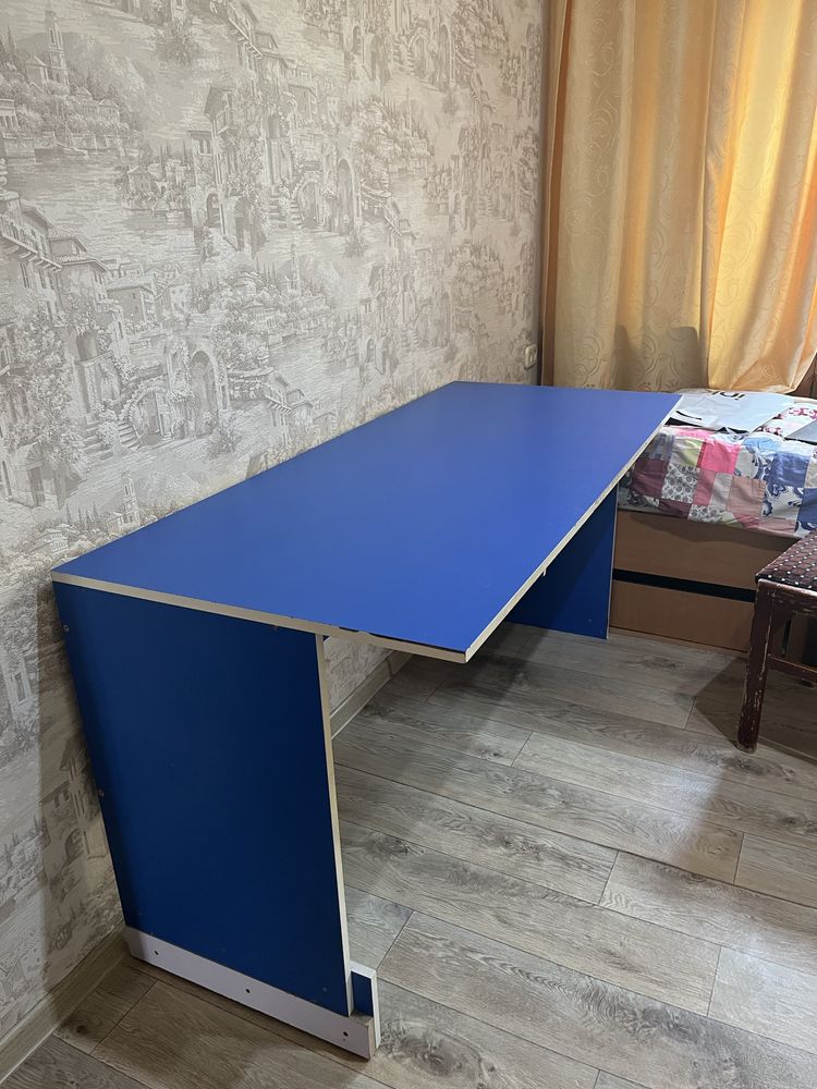 Продам письменный стол