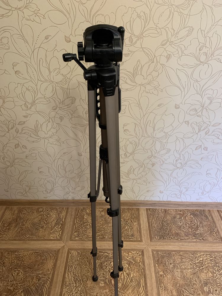 Продам штатив