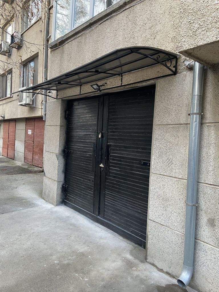 Продава се Гараж / Паркомясто в Ямбол, Боровец - 1 кв.м за 67 €/кв.м - Снимка #1