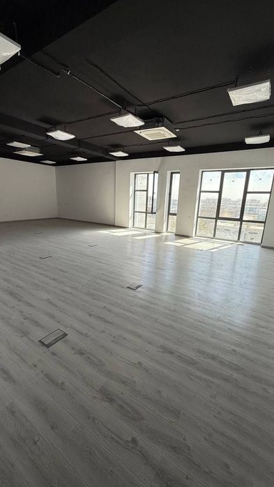 Продается офис Улица Махтумкули
1061м2