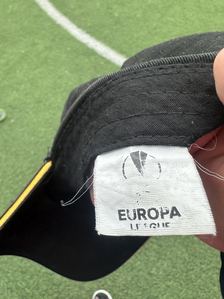 Продам кепку UEFA Europa League