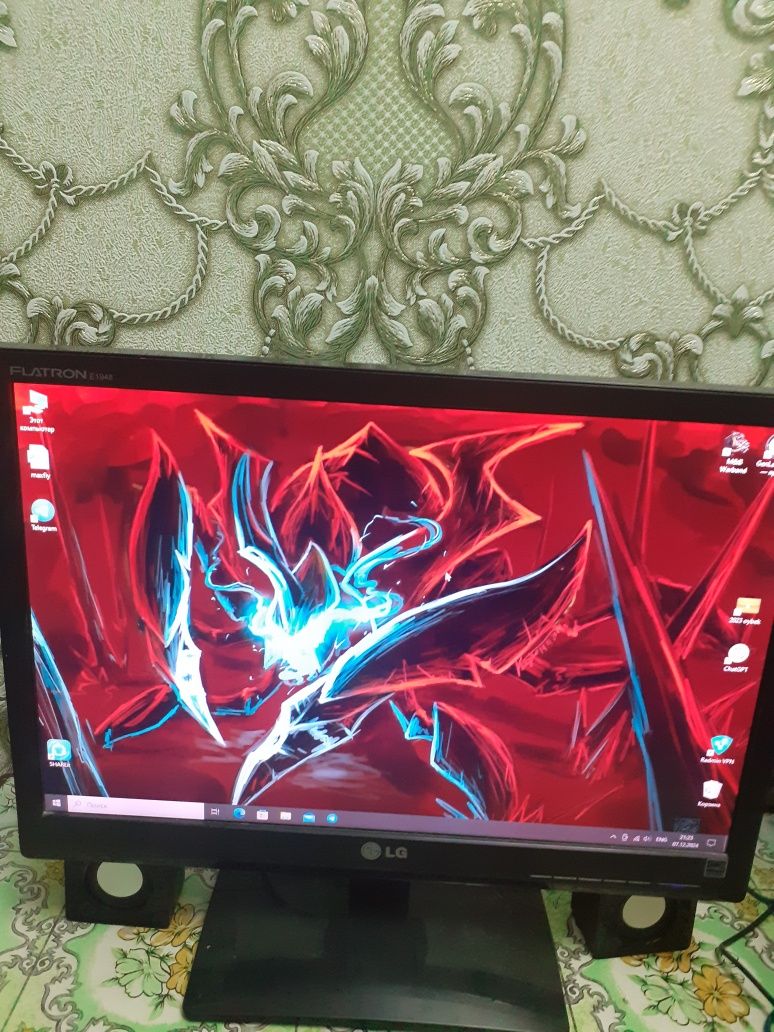 Монитор Lg flatron E1948, видеокарта GT220 1GB