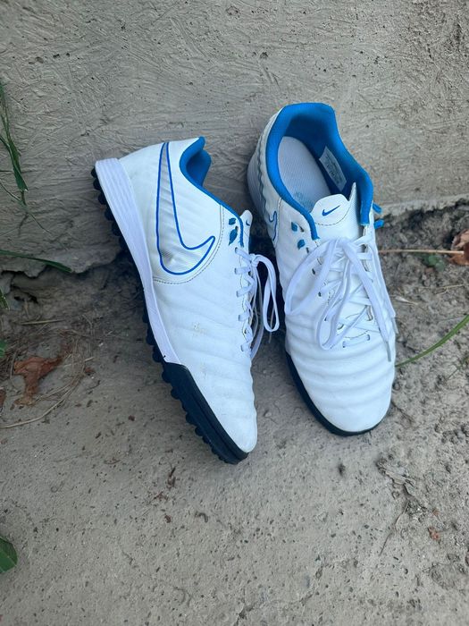 Сороконожки Nike Tiempo X в белой раскраске