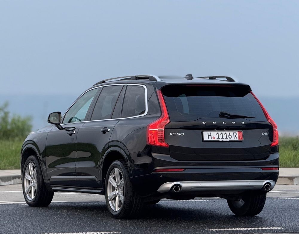 Volvo xc 90 2.0 diesel 4x4 D5 235 cai 2017 ireprosabil