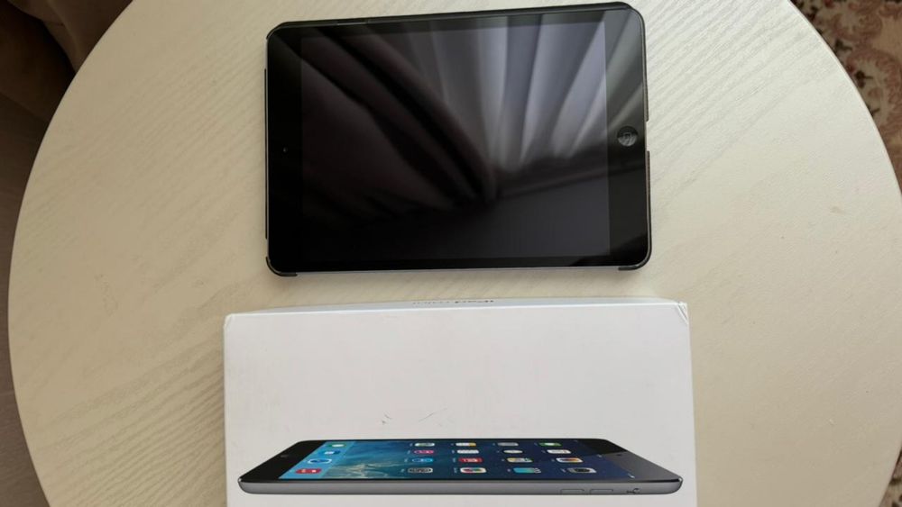 Продам iPad mini 2 Retina 128 Gb Black Model A1489