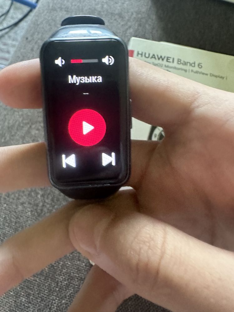 Huawei Band 6  в отличном состоянии