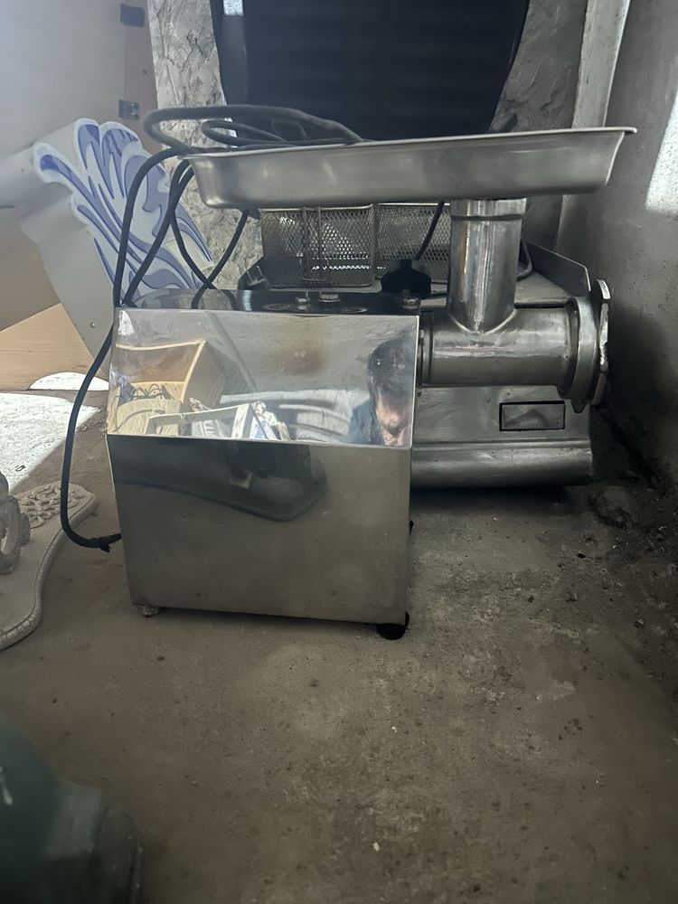 Продается мясорубка