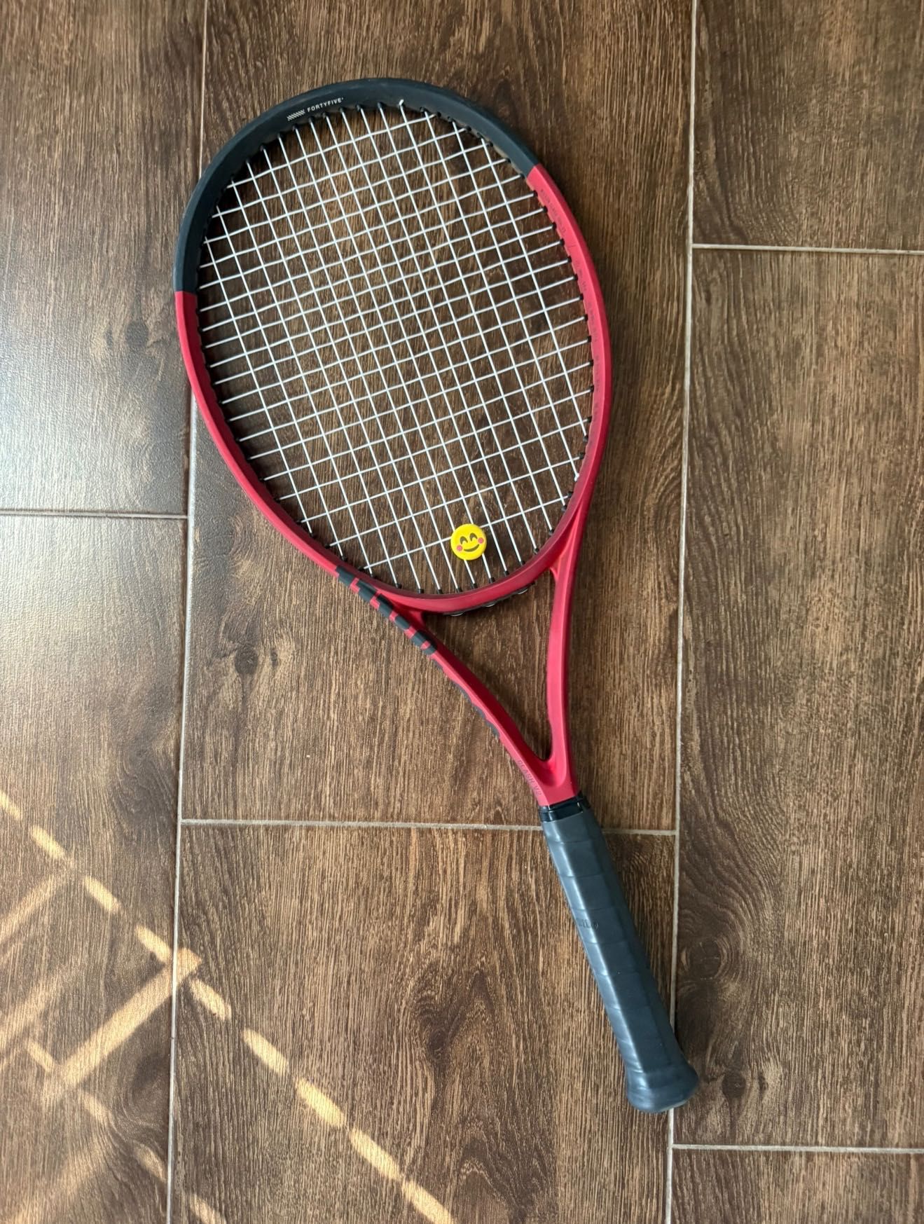 Тенис ракета Wilson Clash 100 V2.0 + подарък