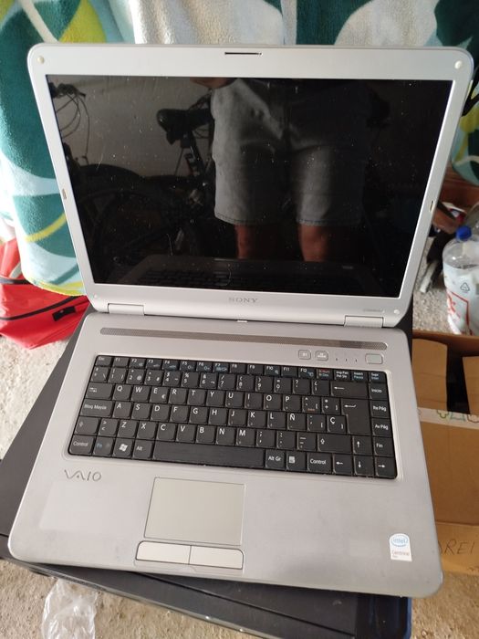 Vând lot de laptopuri