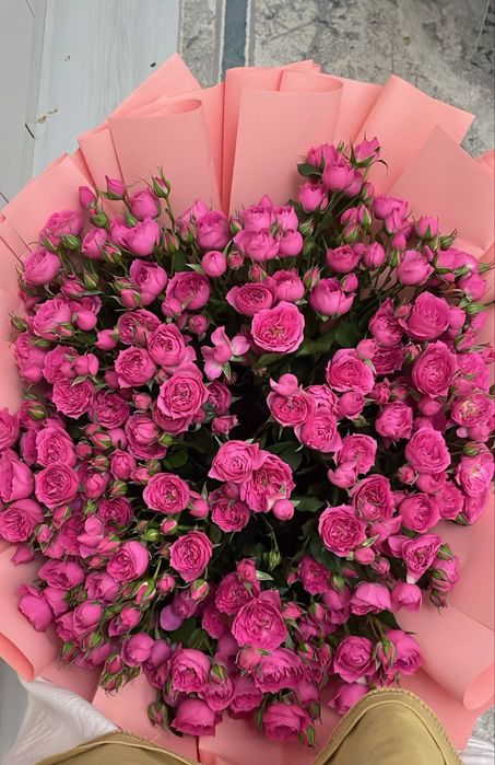 Роза               .