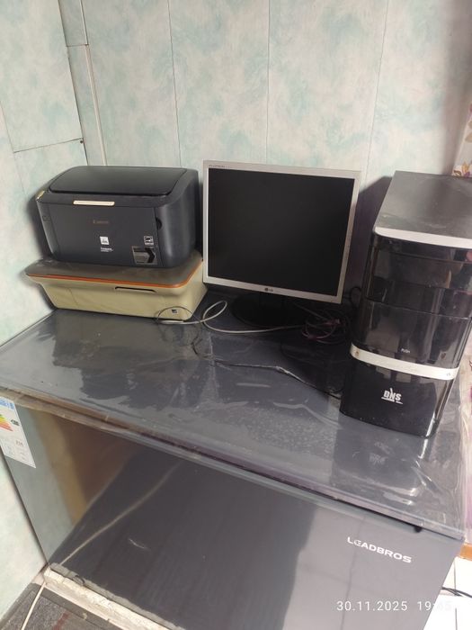 Продам компьютер принтер сканер