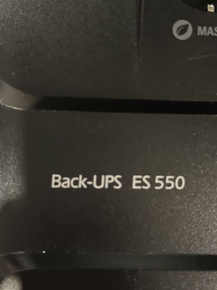 Источник бесперебойного питания ИБП APC Back-UPS ES 550