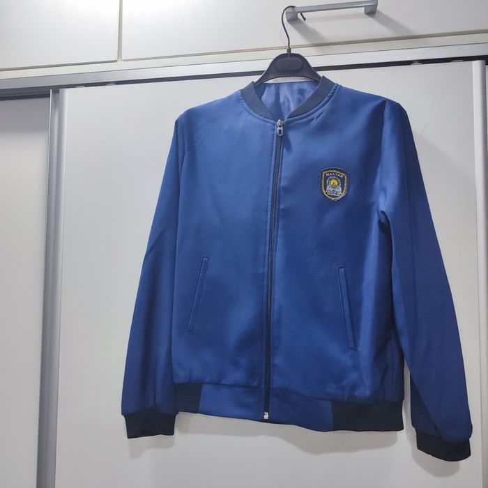 Продается школьная форма для мальчика.