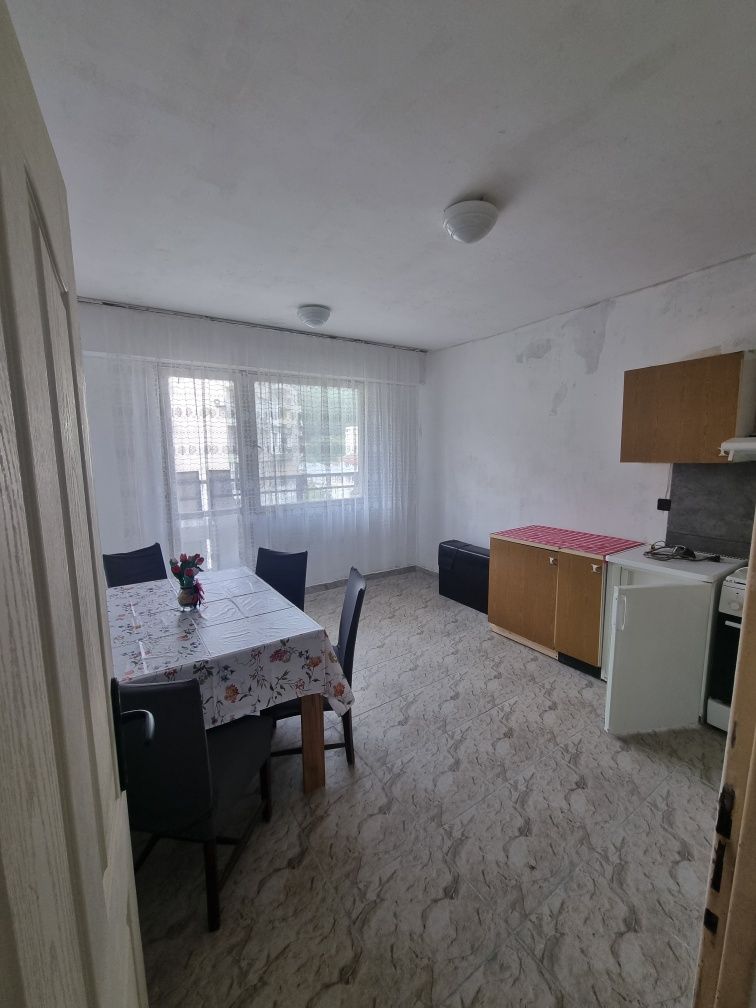 Дава се под наем Тристаен апартамент в Дупница - 90 кв.м за 357 € - Снимка #4