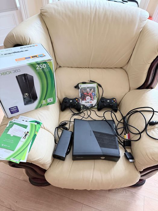 Xbox 360 S С кутия