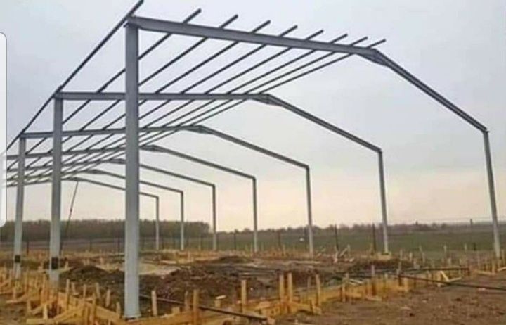 Vand hale metalice avem pe stoc asiguram transport si montaj rog serio