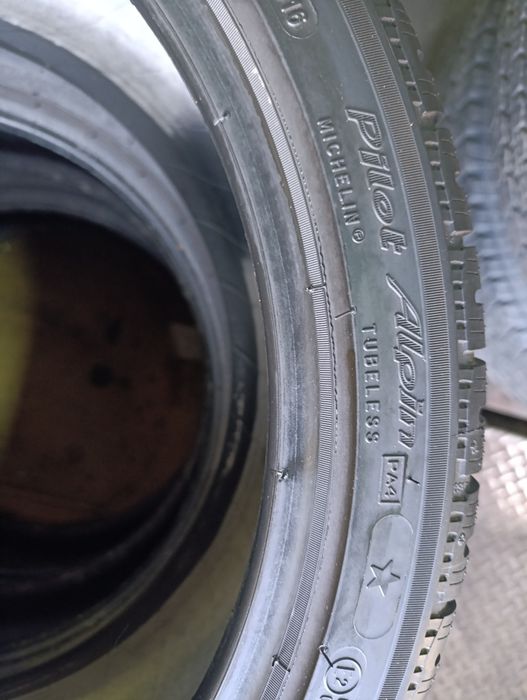 Anvelope de iarnă 235 40 18 Michelin