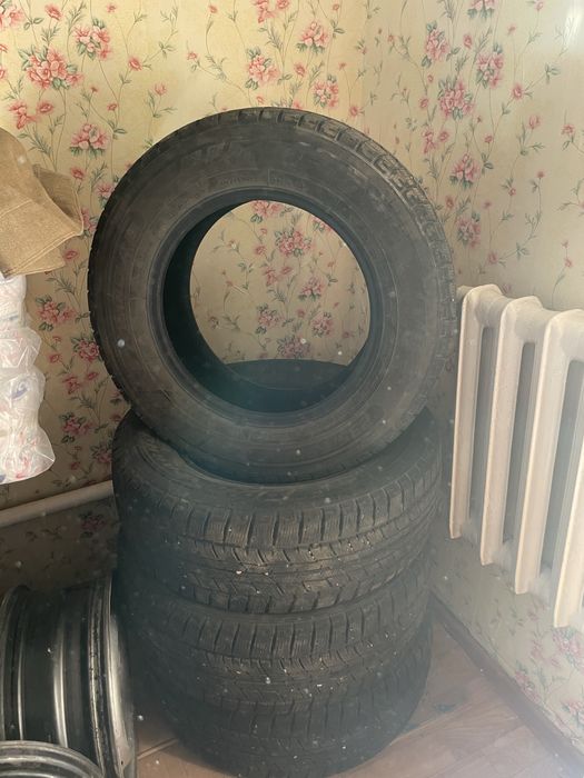 Шины и диски колпаки