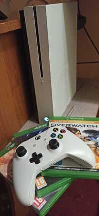 Продавам СПЕШНО Xbox ONE S 1 TB