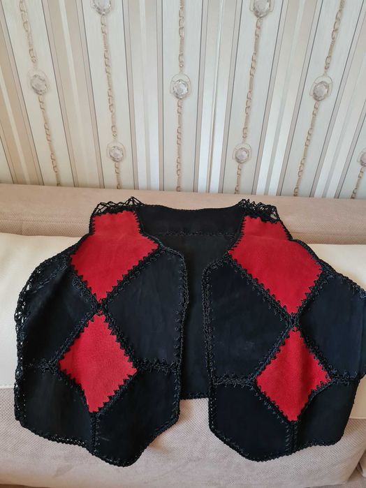 vesta femei confectionata din piele intoarsa