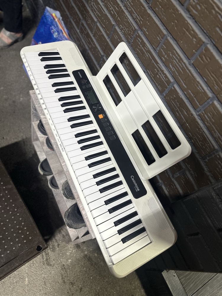 Синтезатор Casio CTS200