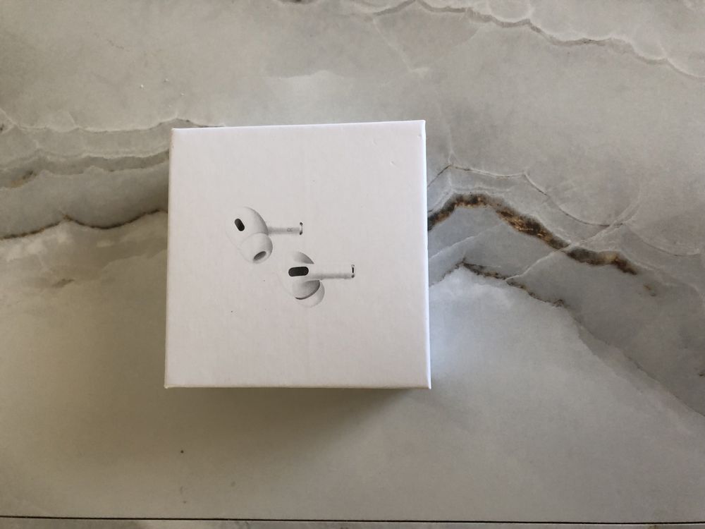 AirPods 2 Pro (Cu toate accesorile)