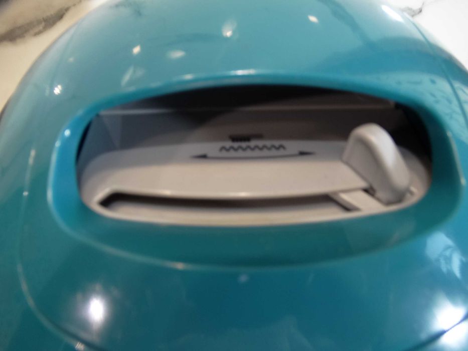 Makita DCL500 - Акумулаторна прахосмукачка