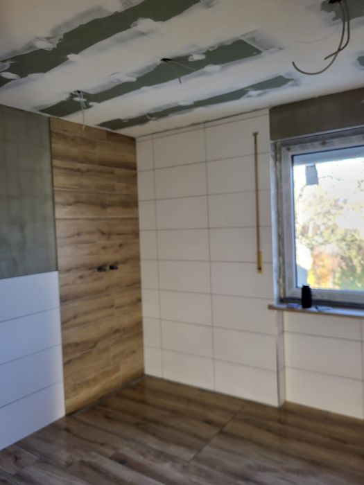 Meșter cu experiență în interioare