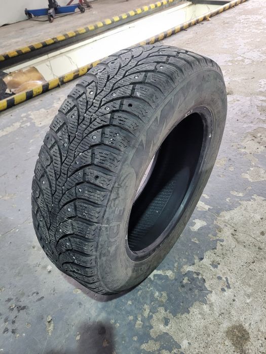 Продам зимнюю резину в хорошем состоянии