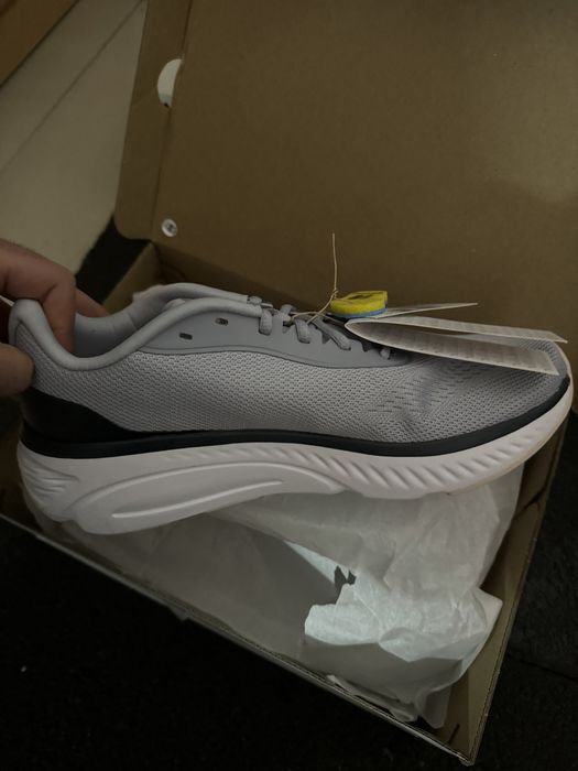 adidași Adidas sportswear go 42