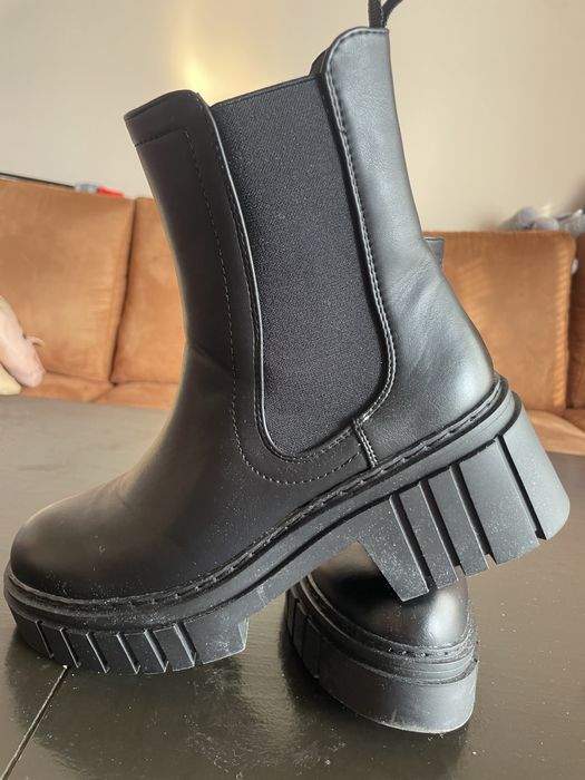 Зимни черни боти