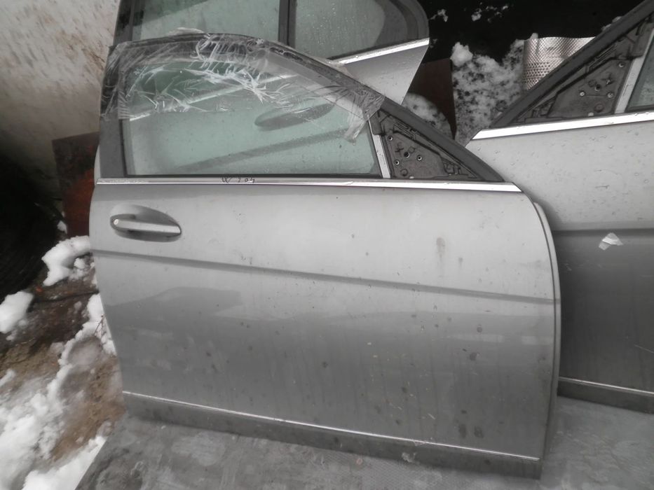 Usa / Portiera stanga / Dreapta Fata Mercedes C Class W204