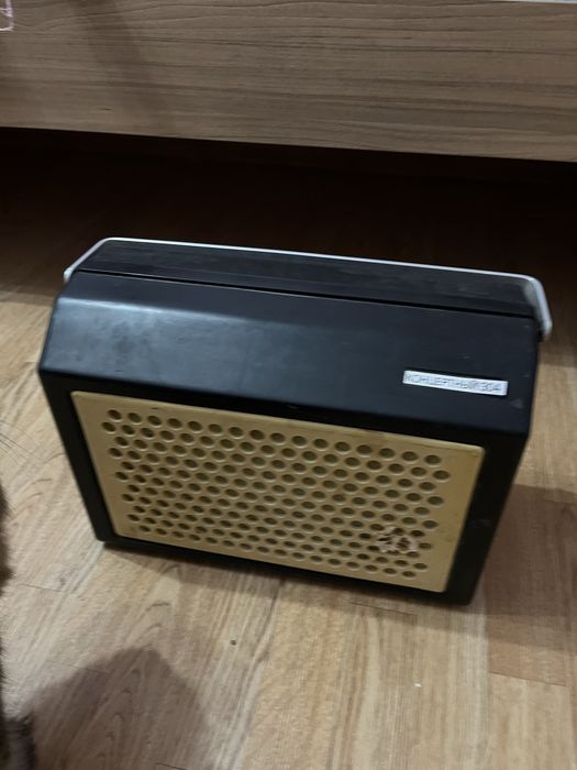 Виниловый проигрыватель