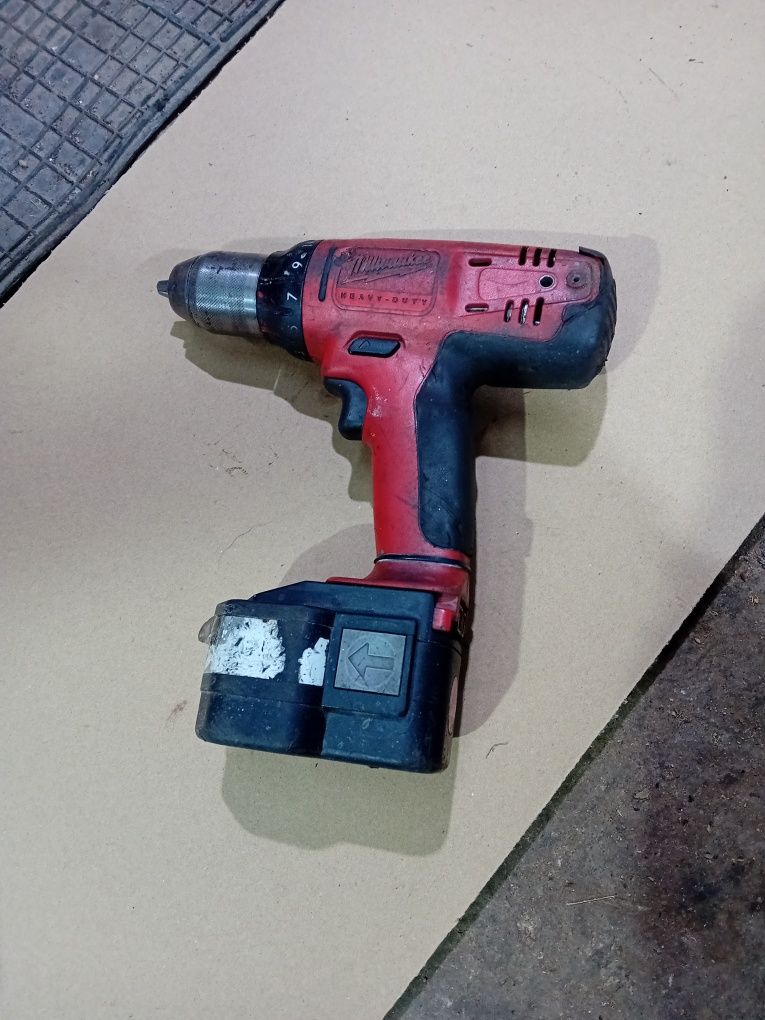 Продавам Milwaukee PLD12X
