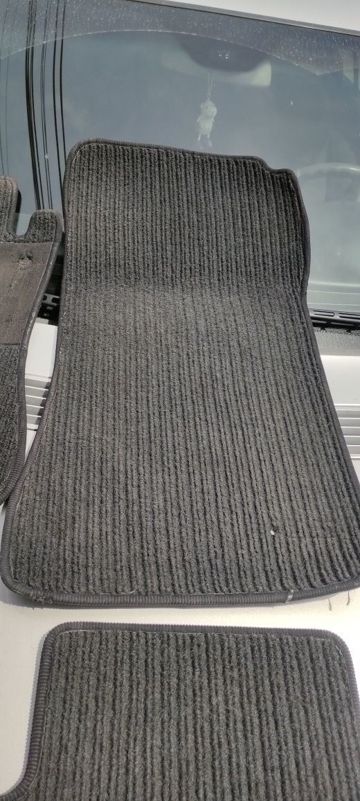 Оригинални мокетни стелки за Mercedes Benz C class -W 203