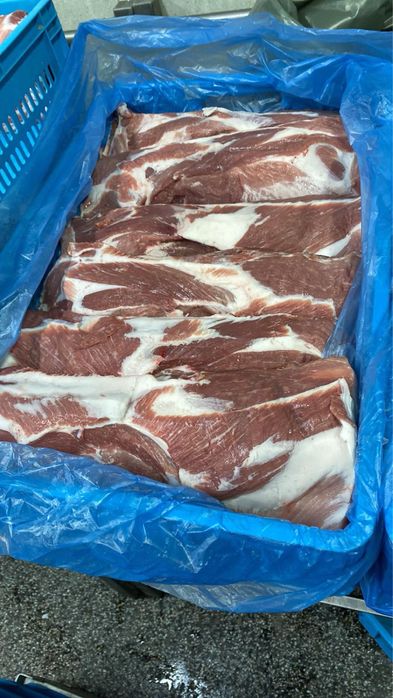 Свинско трупно месо и Пърлена свинска кожа от български прасета