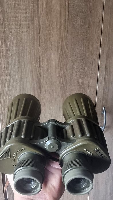 Binoclu militar steiner 8x56