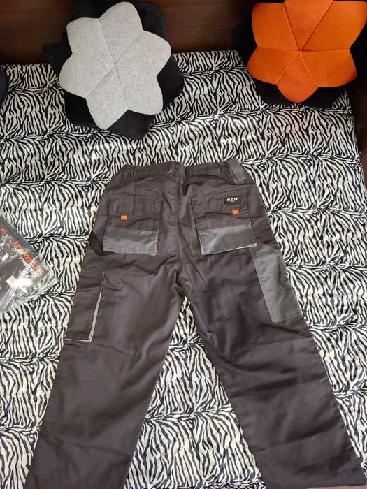 Работни панталони! Чисто нови!