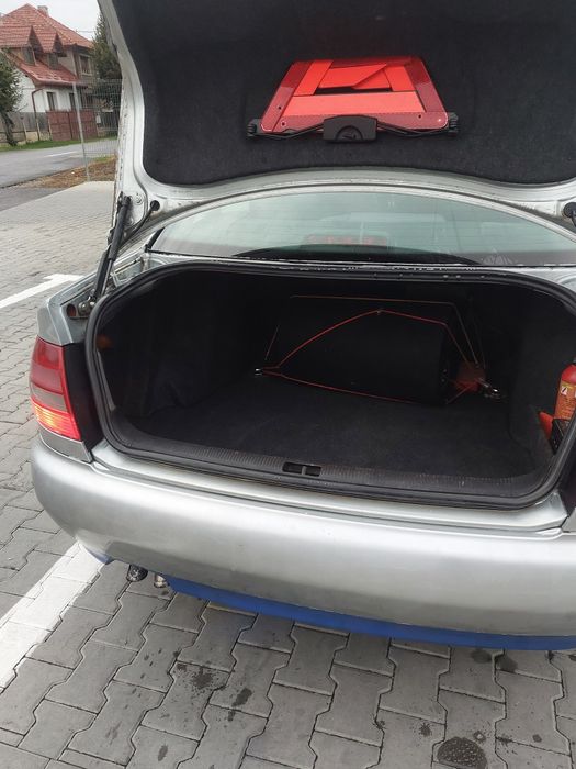 Vând Audi A4 b5 1.9tdi