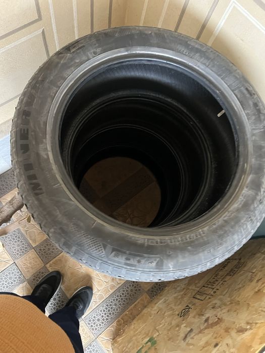 Балоны R19 235/55 б/у