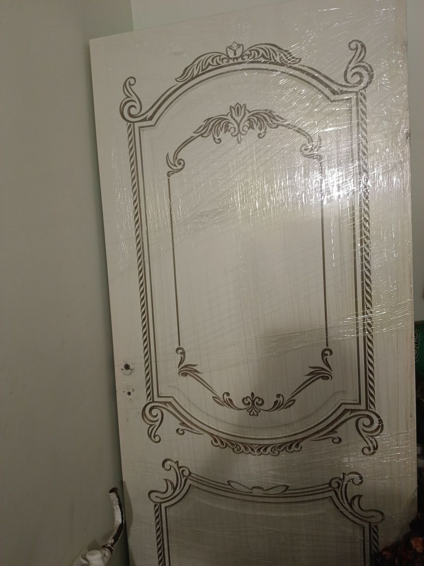 Продаётся двери.