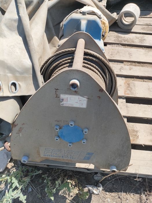 Продам лебедку новую