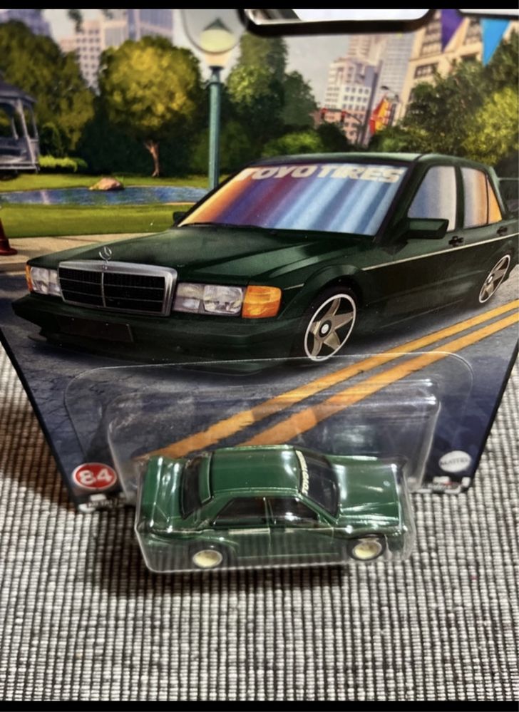 Macheta Hot Wheels Premium Boulevard Mercedes-Benz 190 E 2.5-16