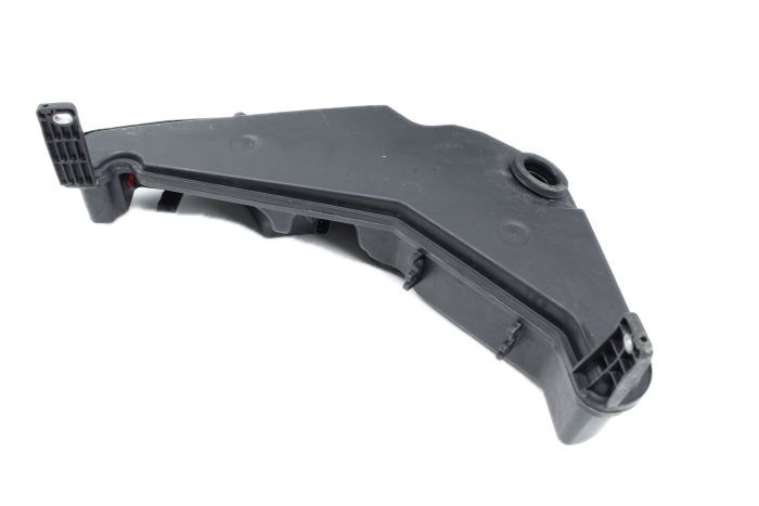 Rezervor spalator parbriz Audi Q5 (8r), 09.2008-09.2016, fara pompa spalator, pt modele cu sistem spalare faruri, fara senzor nivel lichid (cu gaura senzor), fara Gura umplere vas spalator