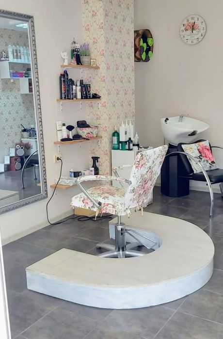 Подиум- дъговиден