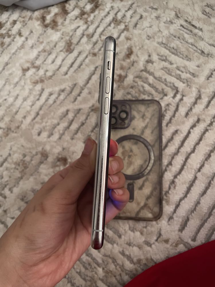 iphone 11 pro в отличном состоянии