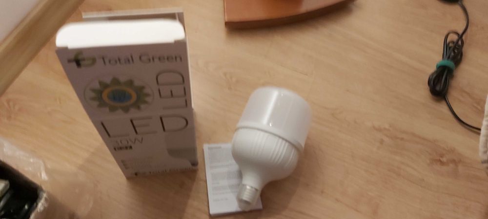 Vand bec LED 30 w nou la cutie